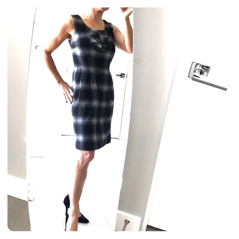 ⁉️$10 SALE⁉️ANN TAYLOR LOFT PLAID RUFFLE DRESS - Picture 5 of 8